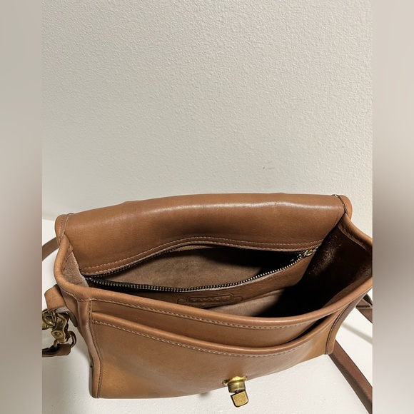 RARE Vintage Coach Court Bag in Burnished Glove Tan Leather - Picture 7 of 16